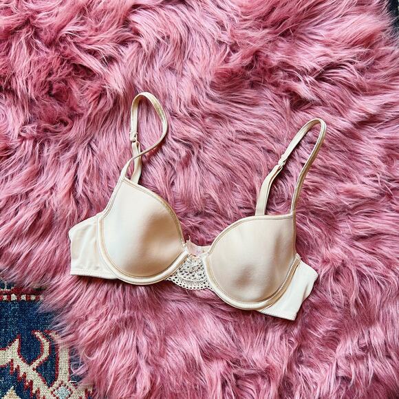 Victoria's Secret Vintage Beige Lace Bra - Picture 1 of 5